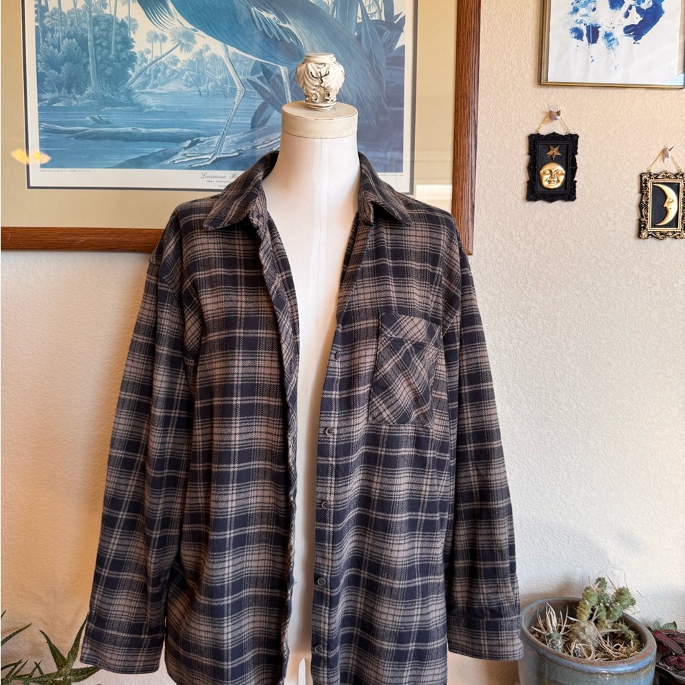 Nuuds Boyfriend Flannel - Picture 3 of 7